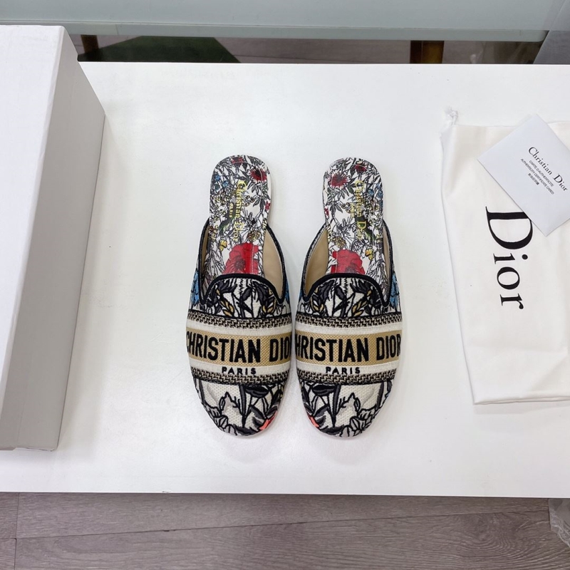 ch**an D*or slippers